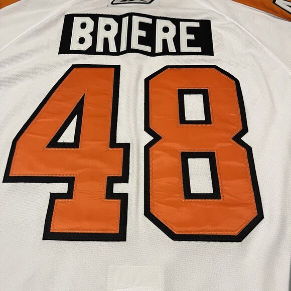 Daniel Brière Philadelphia Flyers 2010 Winter Classic NHL Jersey White S 54 NWT! - Picture 7 of 11